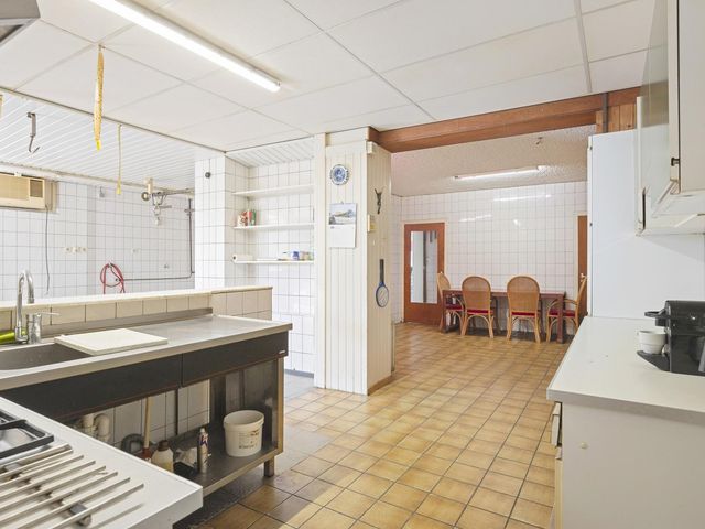 Dorpstraat 57, Buchten