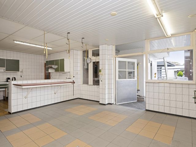 Dorpstraat 57, Buchten