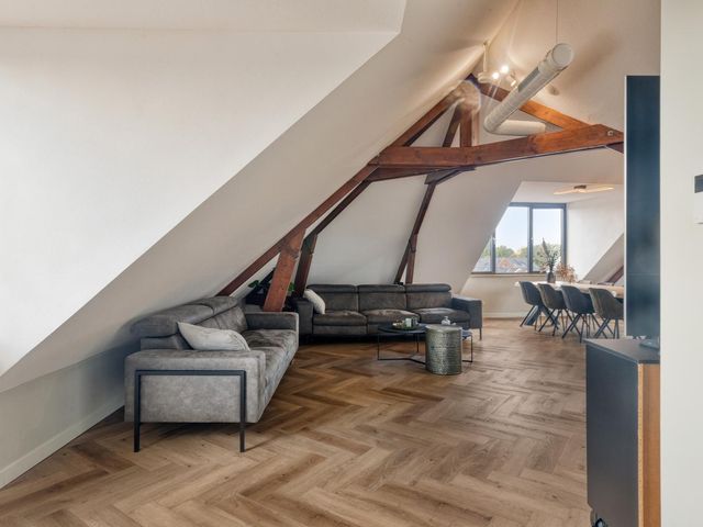 Kadeplein 16, Roosendaal