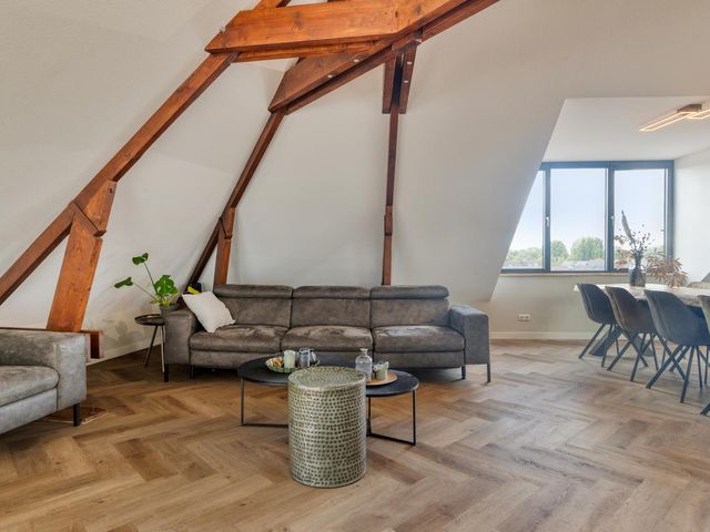 Kadeplein 16, Roosendaal