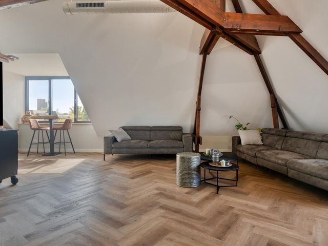 Kadeplein 16, Roosendaal