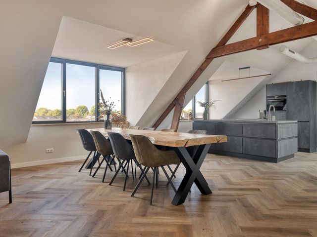 Kadeplein 16, Roosendaal