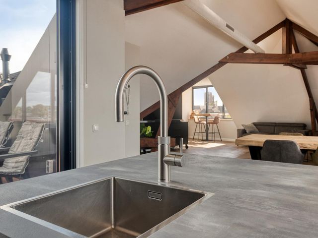 Kadeplein 16, Roosendaal