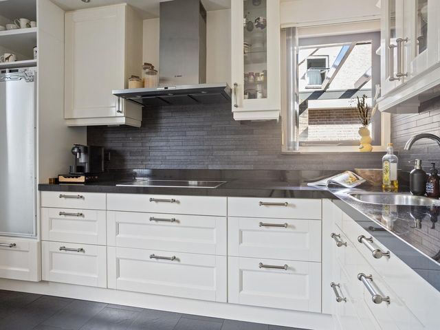 Robijndijk 104, Roosendaal