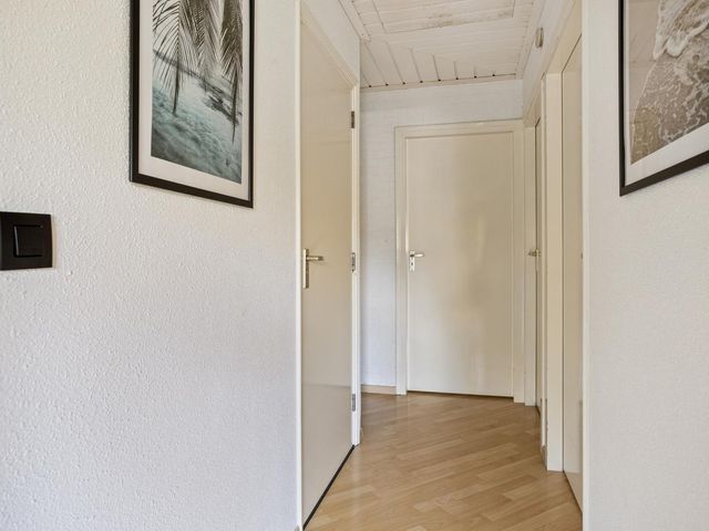 Robijndijk 104, Roosendaal