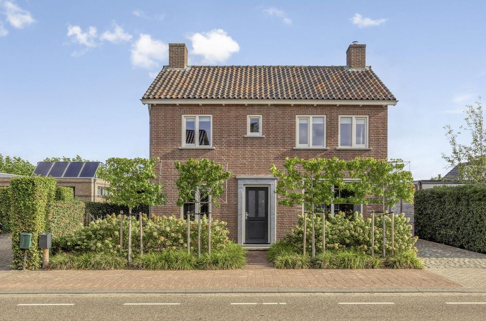 Dorpsstraat 18