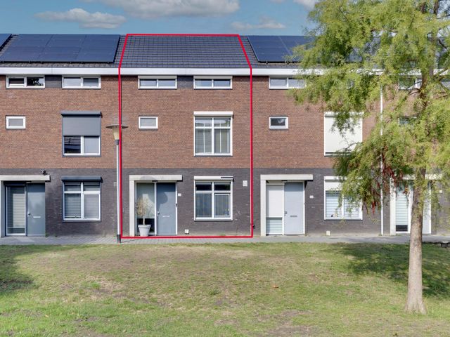 Wezelplein 23, Helmond