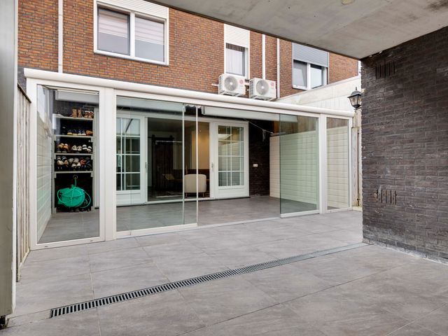 Wezelplein 23, Helmond