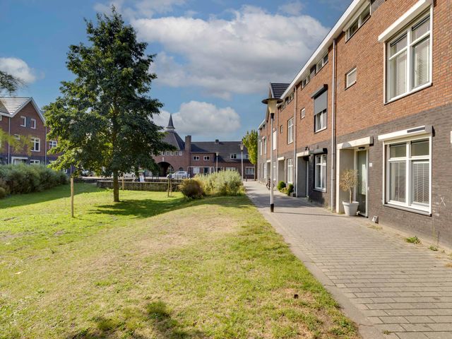 Wezelplein 23, Helmond