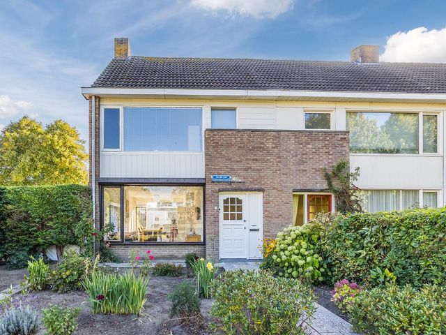 Jacob van Lennepstraat 2, Terneuzen