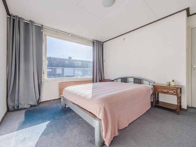 Jacob van Lennepstraat 2, Terneuzen