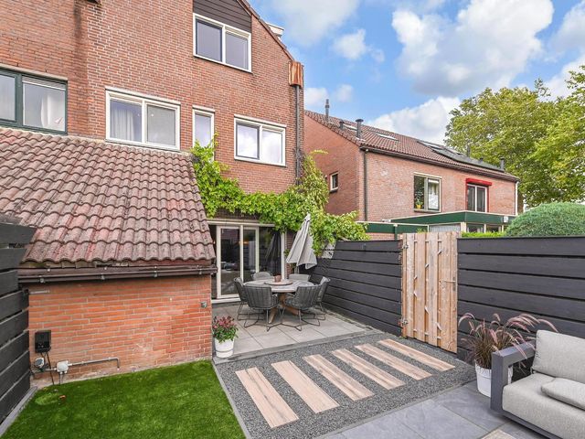 Lelievaart 42, Zoetermeer