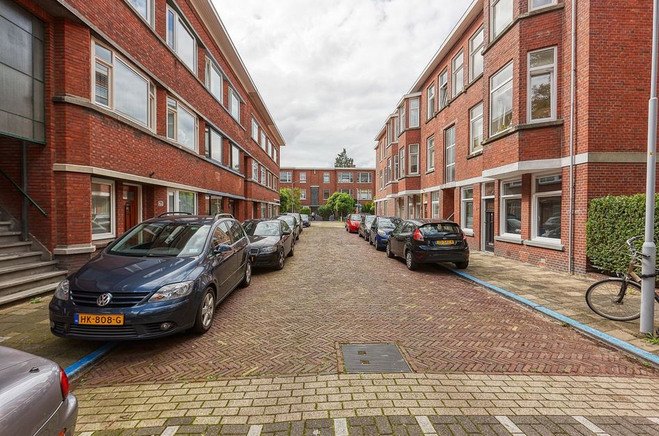 van Gaesbekestraat 48