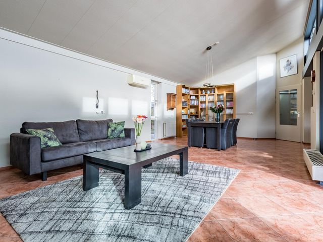 Outger Jacobszstraat 36, Bovenkarspel