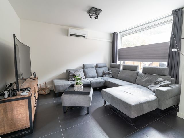 Kamperfoelie 10, Hellevoetsluis