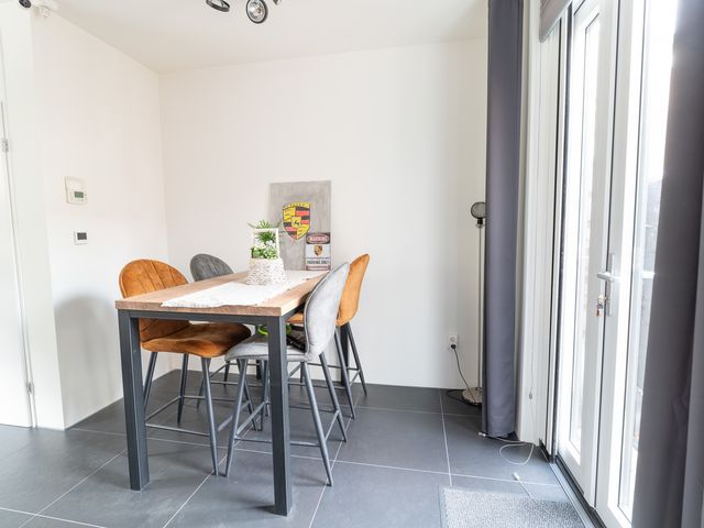 Kamperfoelie 10, Hellevoetsluis