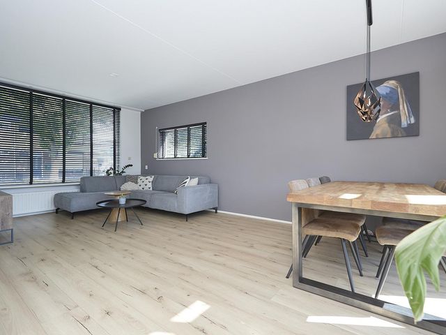 Lingestraat 32, Terneuzen