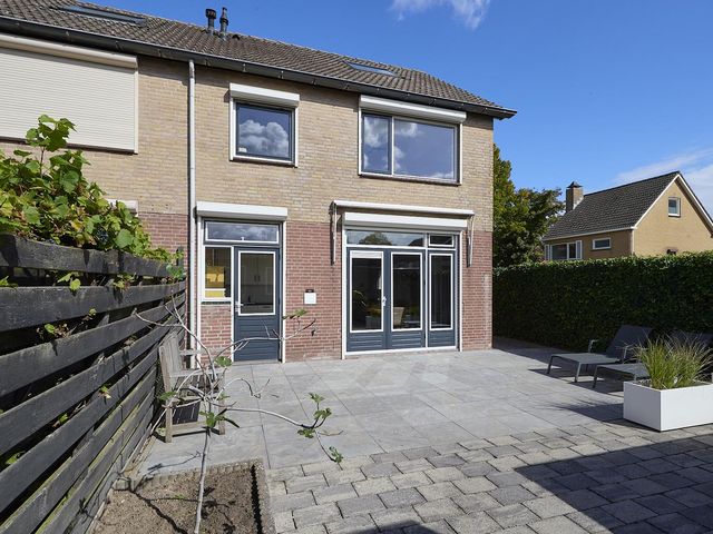 Lingestraat 32, Terneuzen