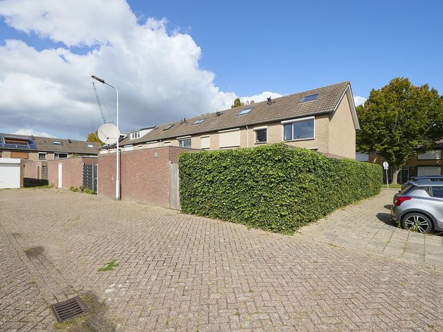 Lingestraat 32, Terneuzen