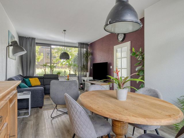 Irisstraat 18, Zuid-Beijerland