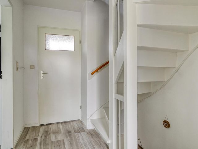 Irisstraat 18, Zuid-Beijerland