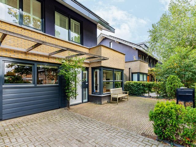 Februaristraat 132, Almere
