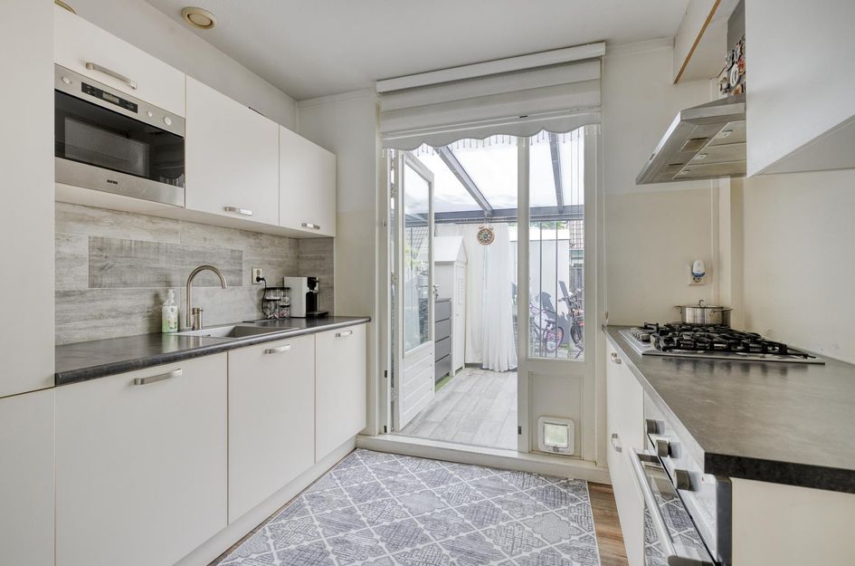 J. Calsstraat 4
