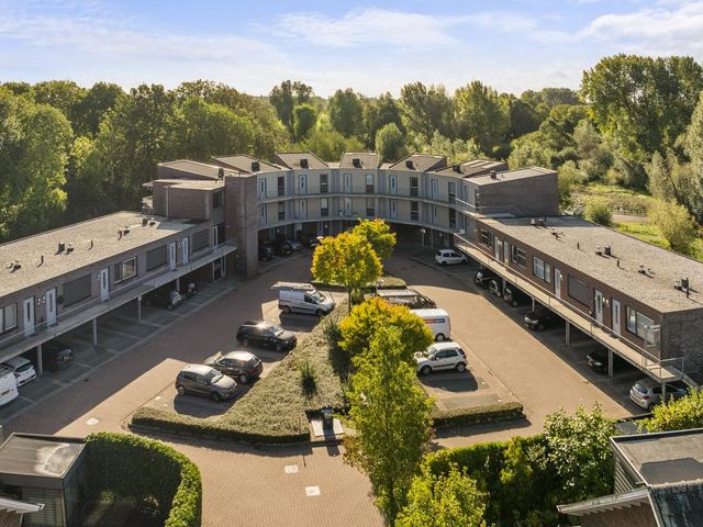 Corso 26, Huissen