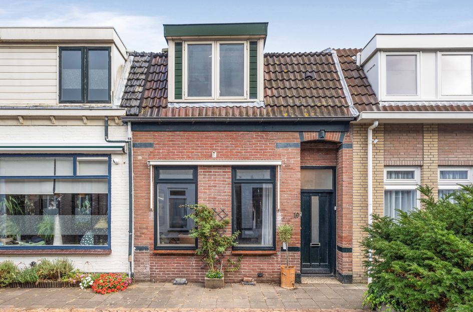 Emmastraat 19