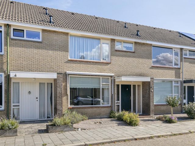 Juliana van Stolberglaan 4, Goes