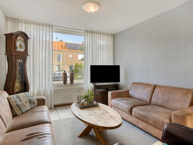 Karel de Stoutestraat 30, Oss