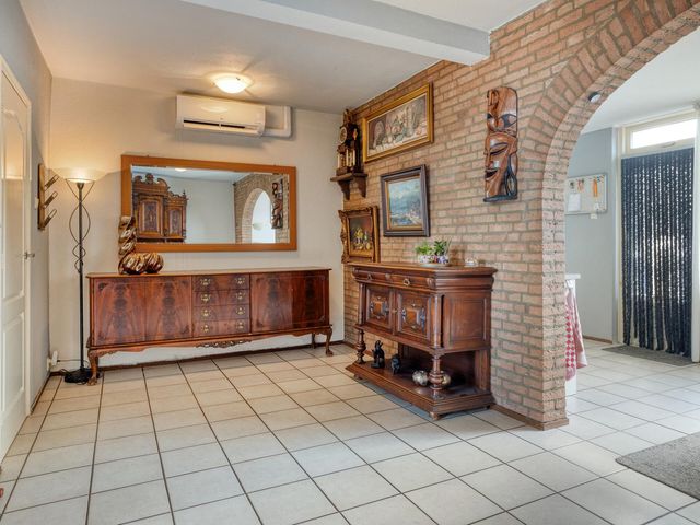 Karel de Stoutestraat 30, Oss