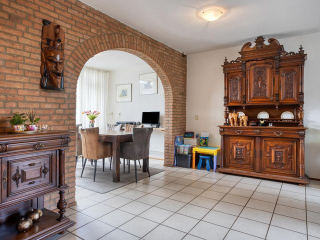 Karel de Stoutestraat 30, Oss