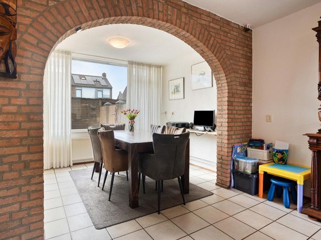 Karel de Stoutestraat 30, Oss