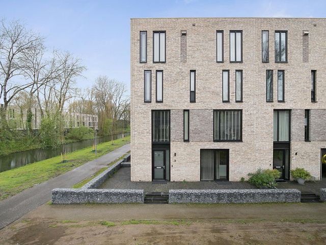 Sablikapad 8, Rotterdam