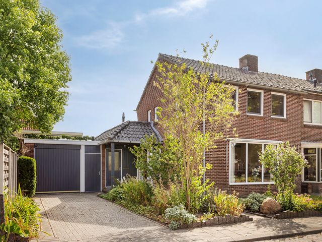 Julianaplein 12, Denekamp