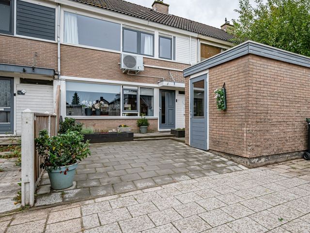 Lekstraat 48, Emmeloord