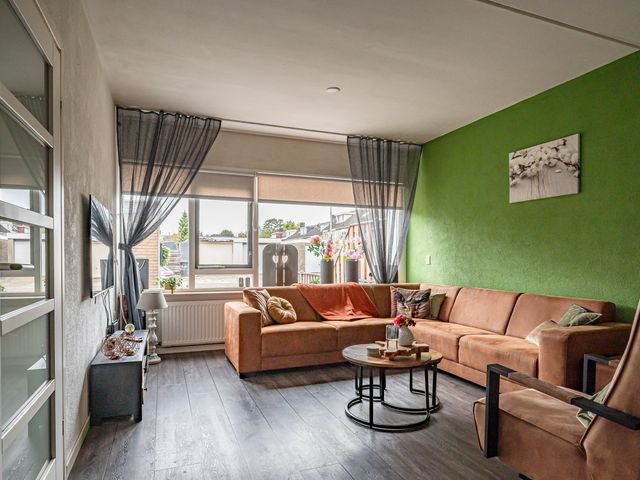 Lekstraat 48, Emmeloord