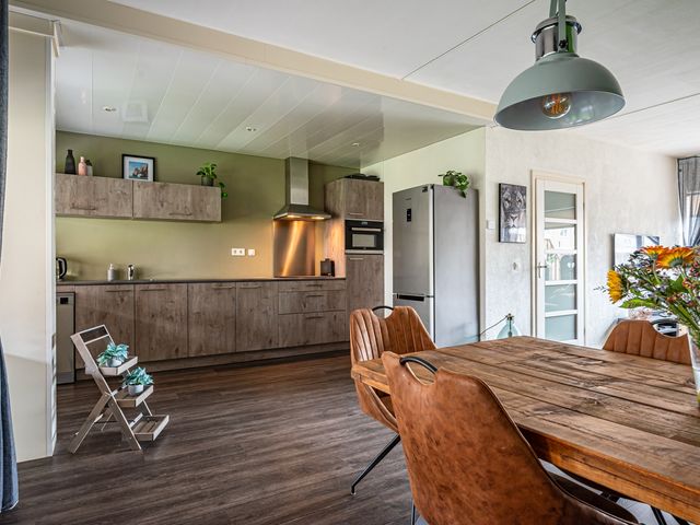 Lekstraat 48, Emmeloord