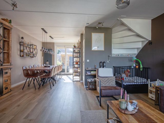 Sluyscoog 22, Den Burg