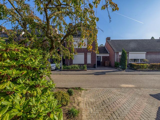 Lingsweg 23, Tegelen