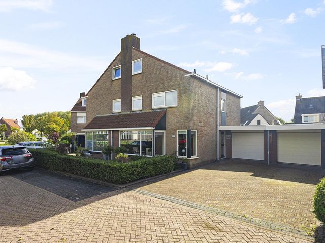 Boterzwin 2322, Julianadorp