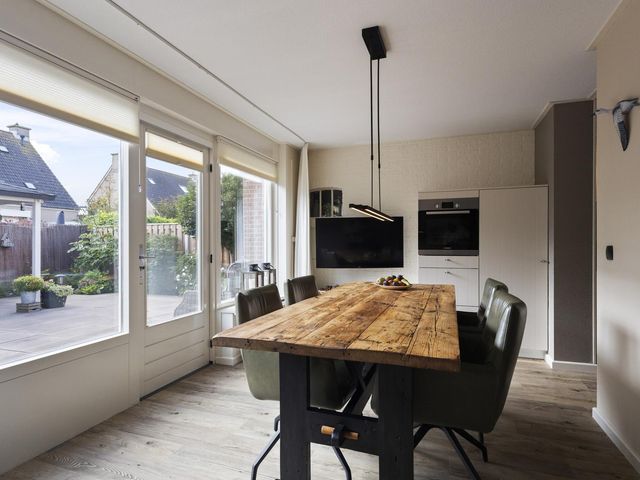 Boterzwin 2322, Julianadorp