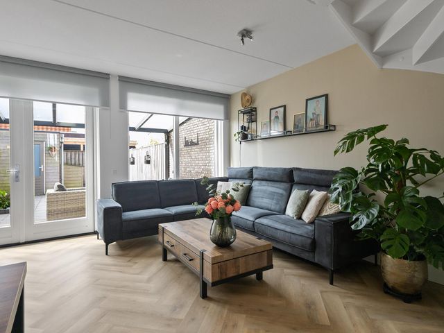 Koningin Máximalaan 18, Julianadorp