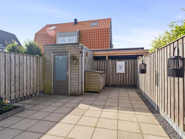 Koningin Máximalaan 18, Julianadorp