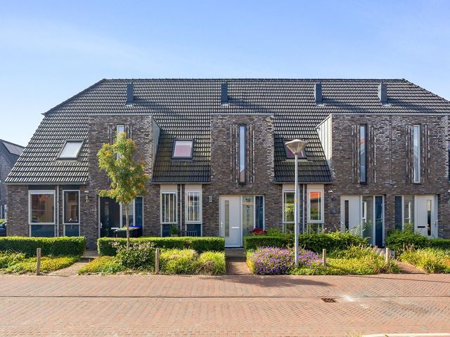 Koningin Máximalaan 18, Julianadorp