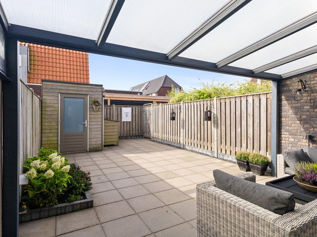 Koningin Máximalaan 18, Julianadorp