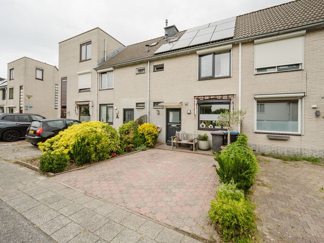 Amazonestraat 51, Spijkenisse