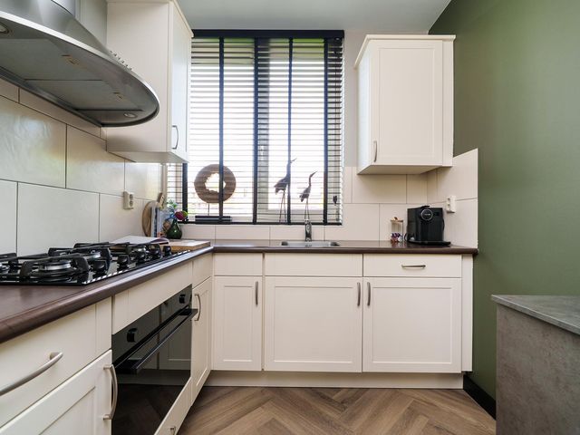 Zalm 7, Hendrik-Ido-Ambacht