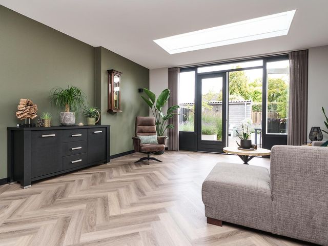 Zalm 7, Hendrik-Ido-Ambacht